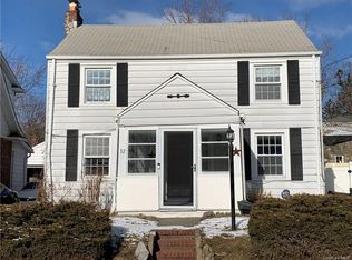 32 Roe St, Newburgh, NY 12550