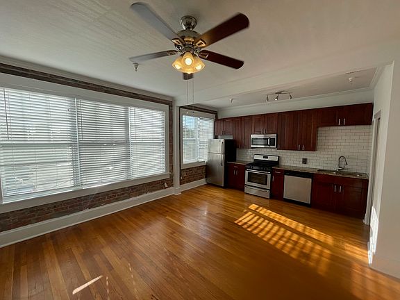 3rd image of 809 W Platt St APT 2