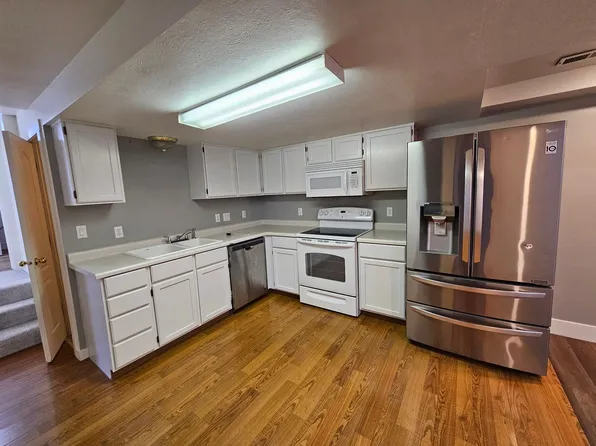 4698 Colander Dr, 4698 W Colander Dr #B, West Jordan, UT 84088