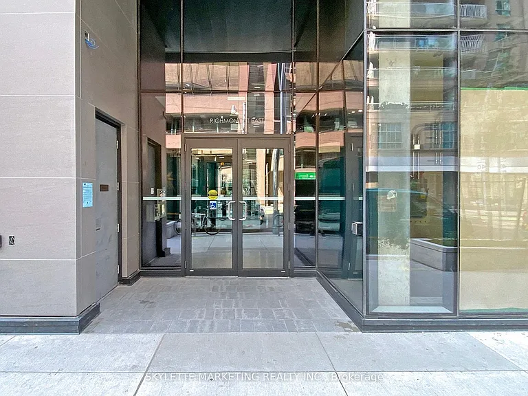 25 Richmond St E #1917 — Photo 23