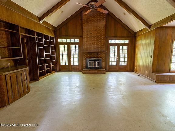4th image of 107 Treadway Cir