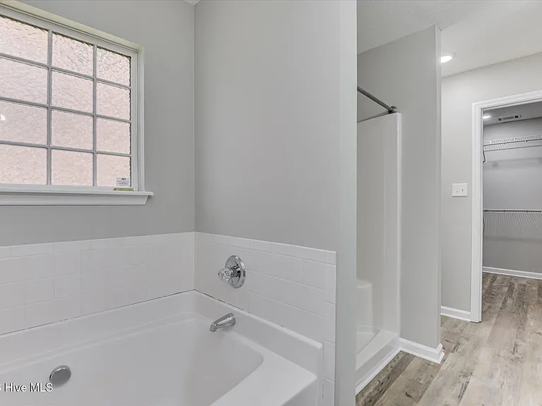 7604 Pleasantville Way — Photo 27