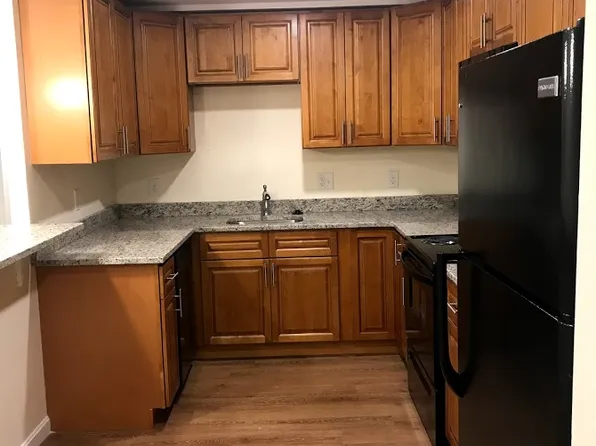 753 Highland Ave, Needham Heights, MA 02494