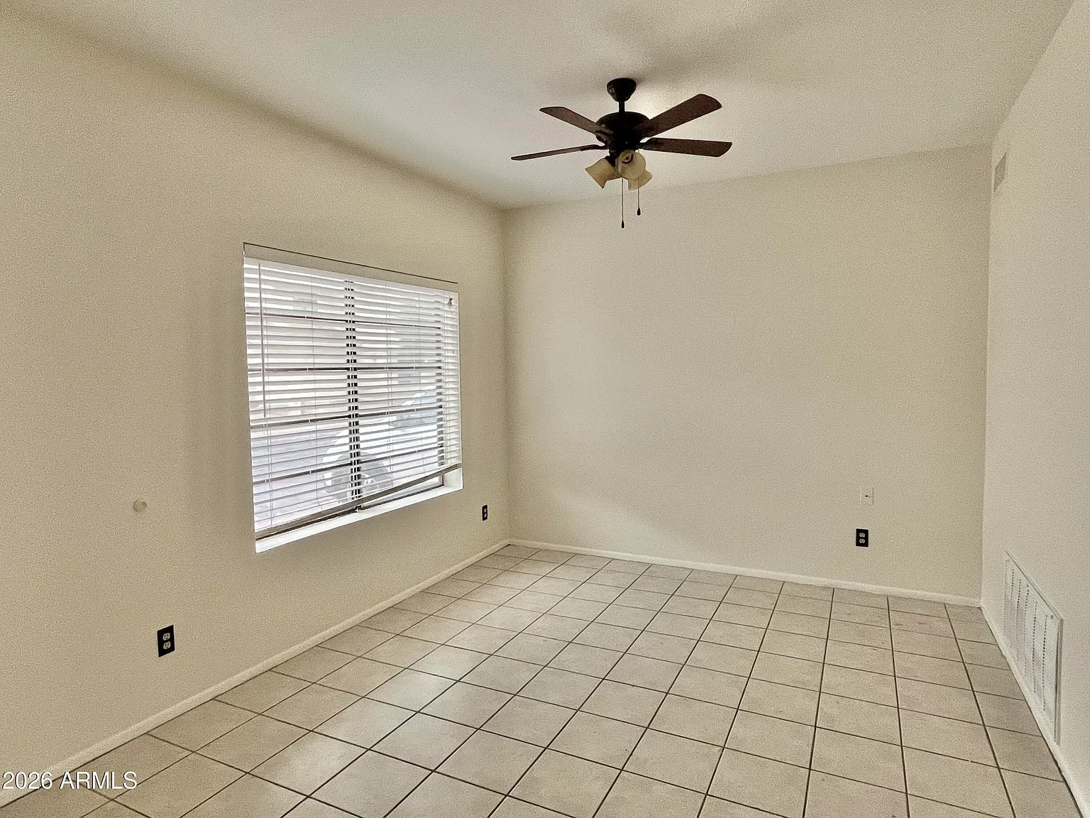 4 bed, 2.5 bath, 1754 sqft, $1,895 — Photo 4
