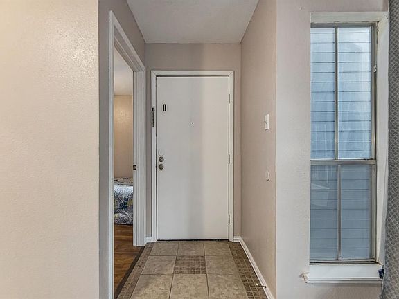 4th image of 18515 Egret Bay Blvd APT 905