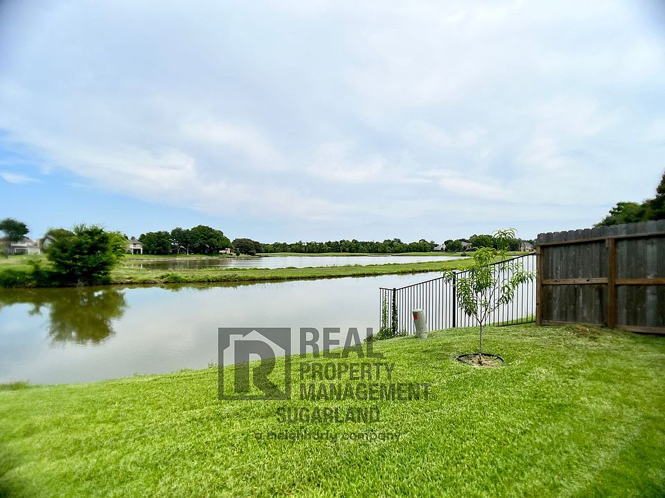1st image of 3914 Crow Valley Dr