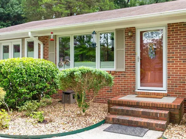 3515 Luna Ln, Durham, NC 27705