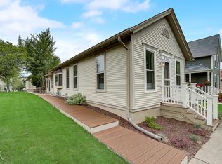 2787 S Ellen St, Milwaukee, WI 53207