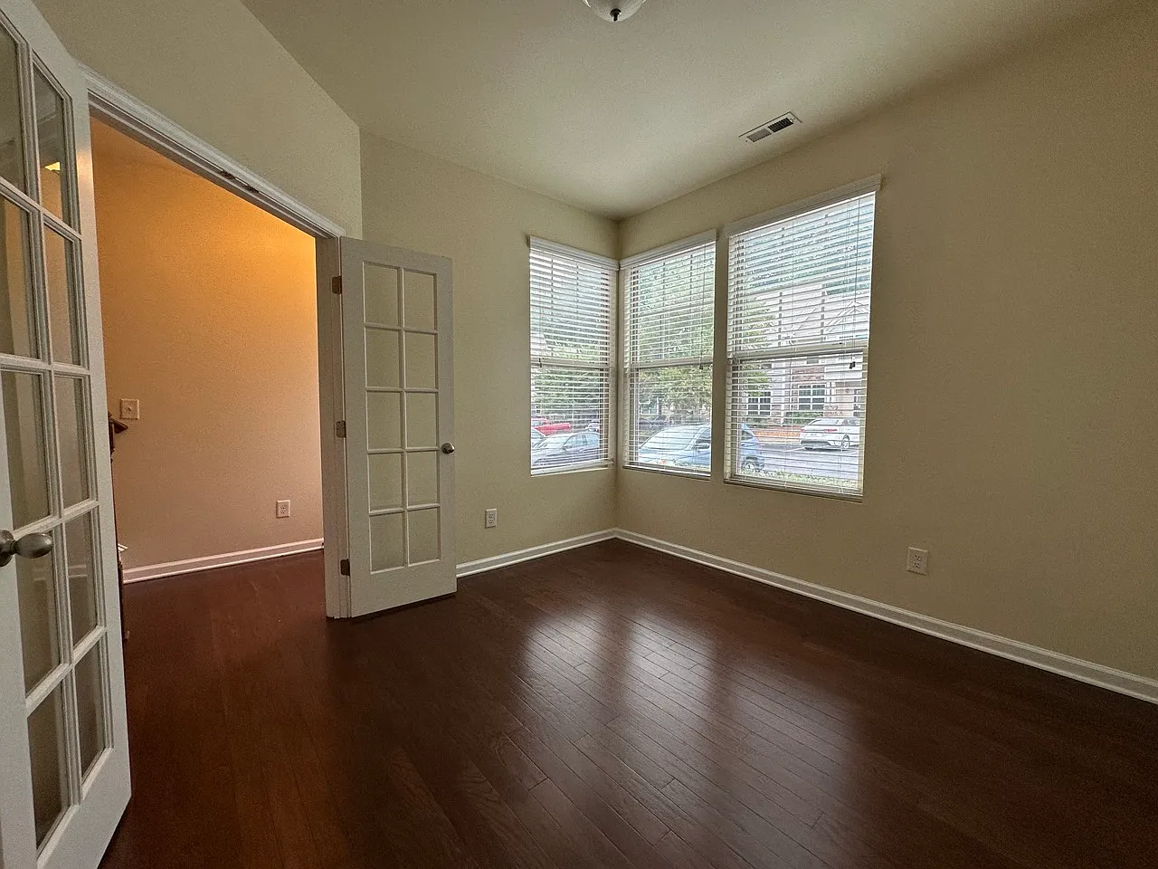 77 Pocono Dr — Photo 4