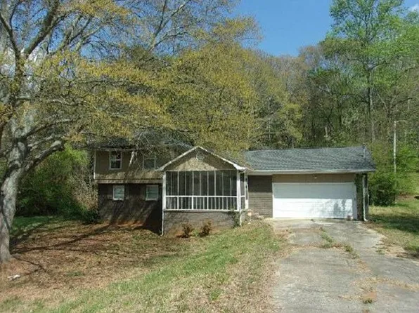 45 Kennedy Dr, Carrollton, GA 30116