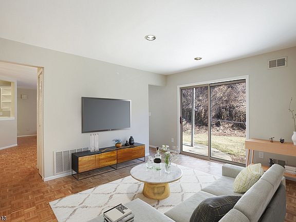5th image of 21 Karam Cir