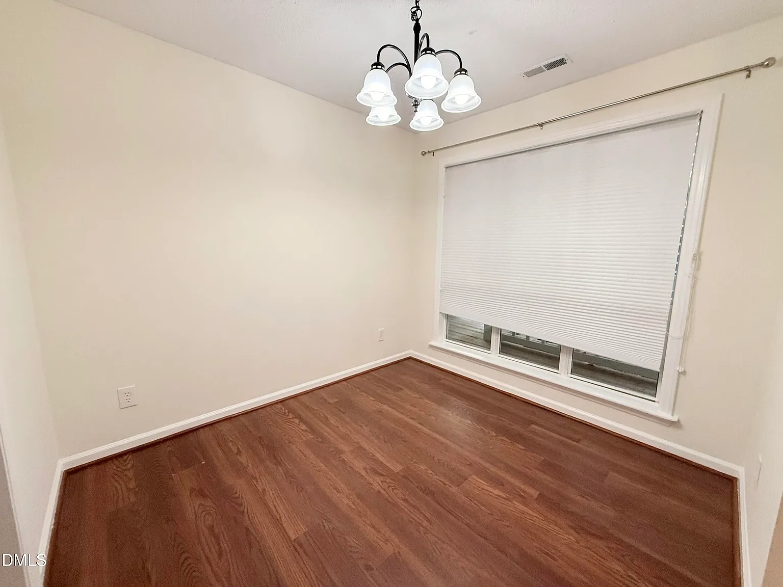 2 bed, 2.0 bath, 968 sqft, $1,495 — Photo 4