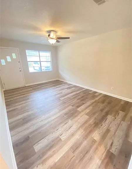 635 Maxwell St — Photo 2