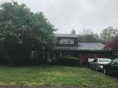 16 S Montgomery Ave, Bay Shore, NY, 11706