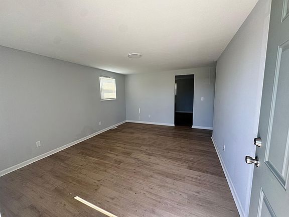 3rd image of 705 Holly Hill Dr