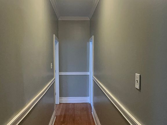 5th image of 410 E 240th St #1