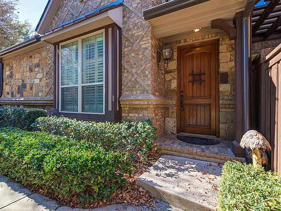 4th image of 3720 Bur Oak Dr