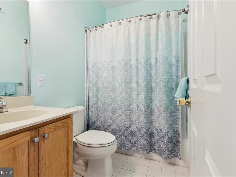 1st floor bathroom