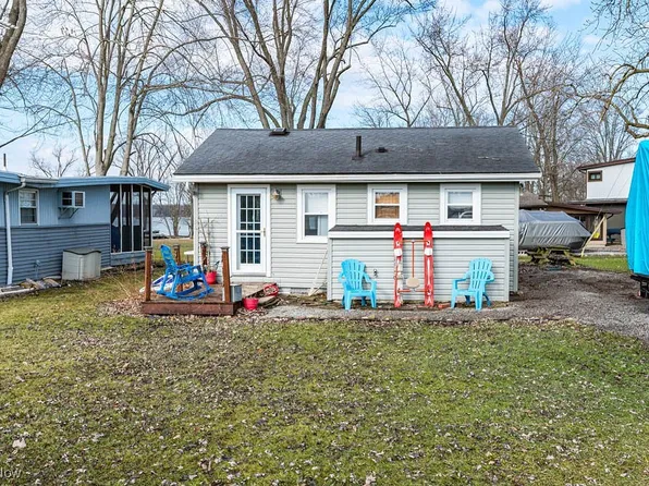 10604 Kirk Dr, North Benton, OH 44449