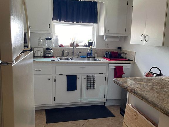 3rd image of 2898 Ashley Drive E #B