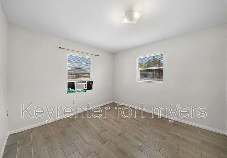 322A Louise Ave — Photo 11