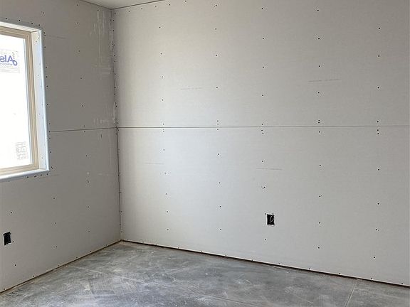 5th image of 12649 E 50th Pl