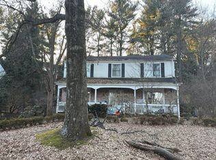 124 Crofton Dr, Pittsburgh, PA 15238