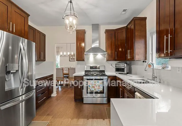 41 Rutgers Ln — Photo 11