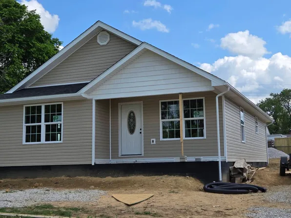 50 Riverview Rd, Irvine, KY 40336
