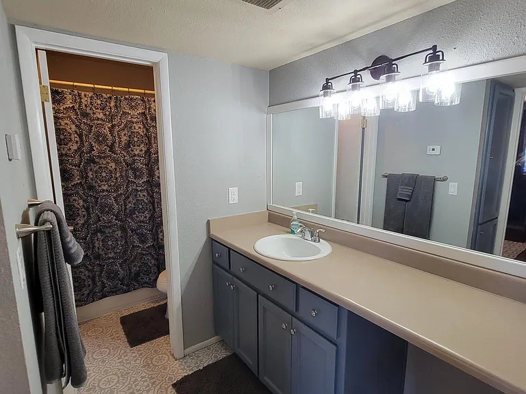 2100 Swanson Ave #212 — Photo 6