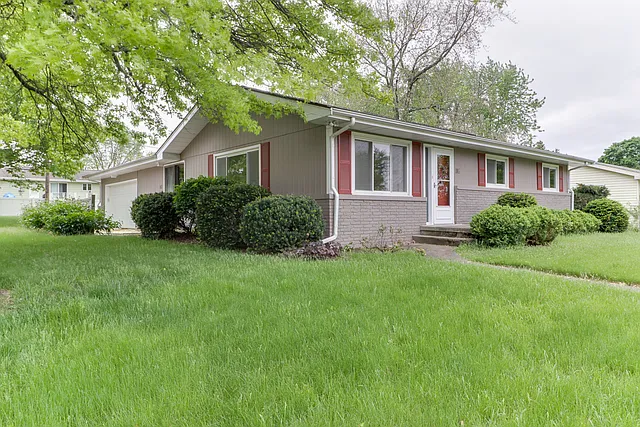 1201 Riordan St photo 1
