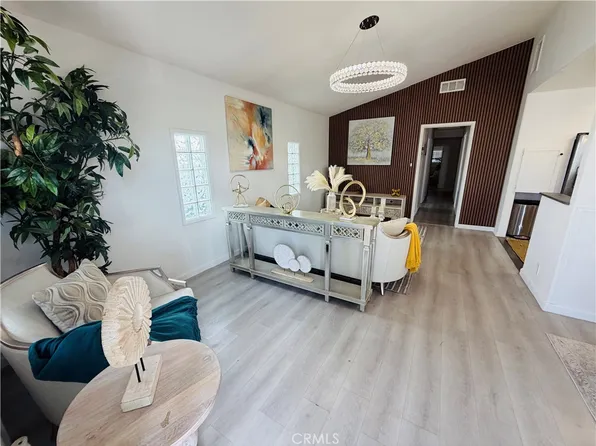1659 W 215th St, Torrance, CA 90501