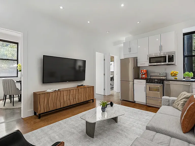 201 Allen St #1C — Photo 1