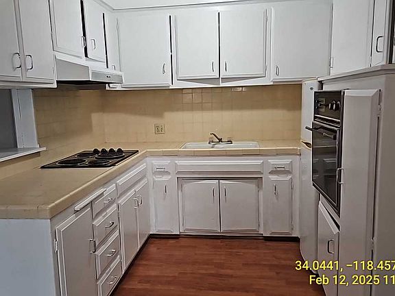 3rd image of 11727 Ohio Ave APT 3