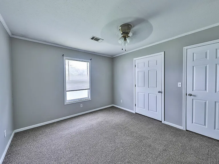217 E St — Photo 10