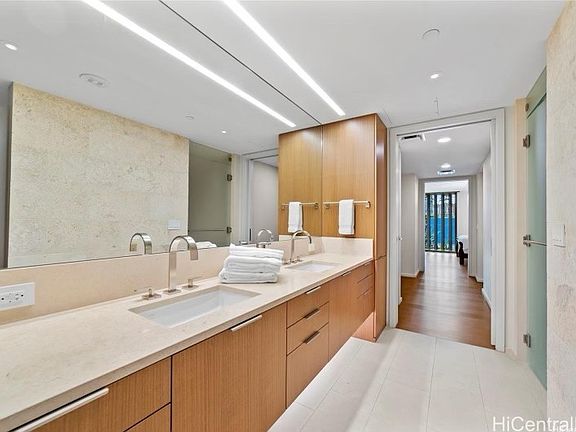 3rd image of 1388 Ala Moana Blvd APT 1406