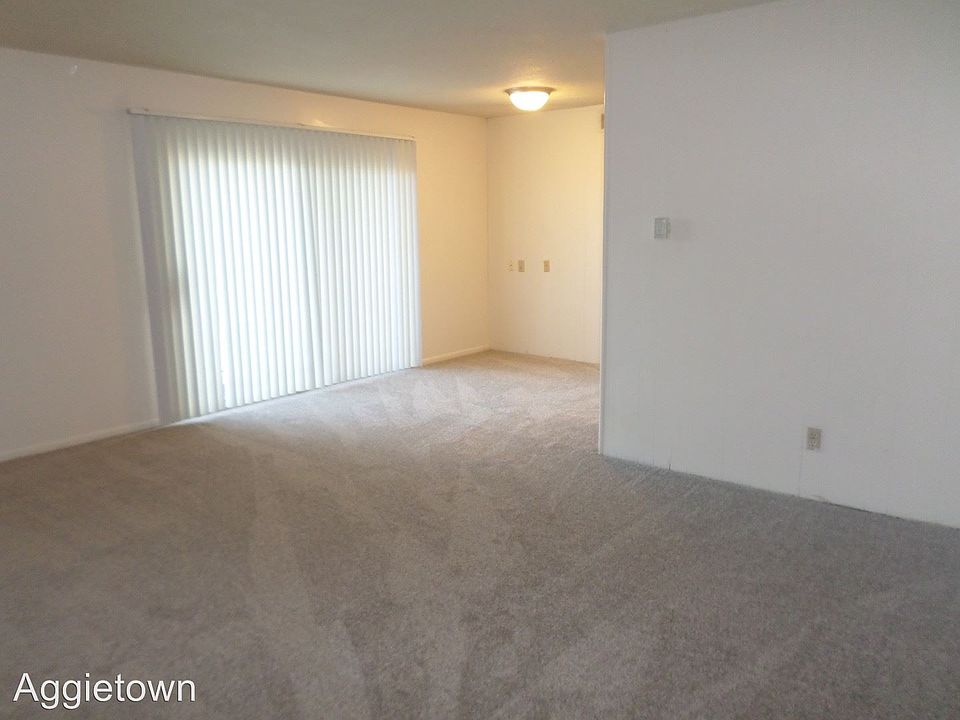 1st image of 1620 Fairchild Ave APT 6