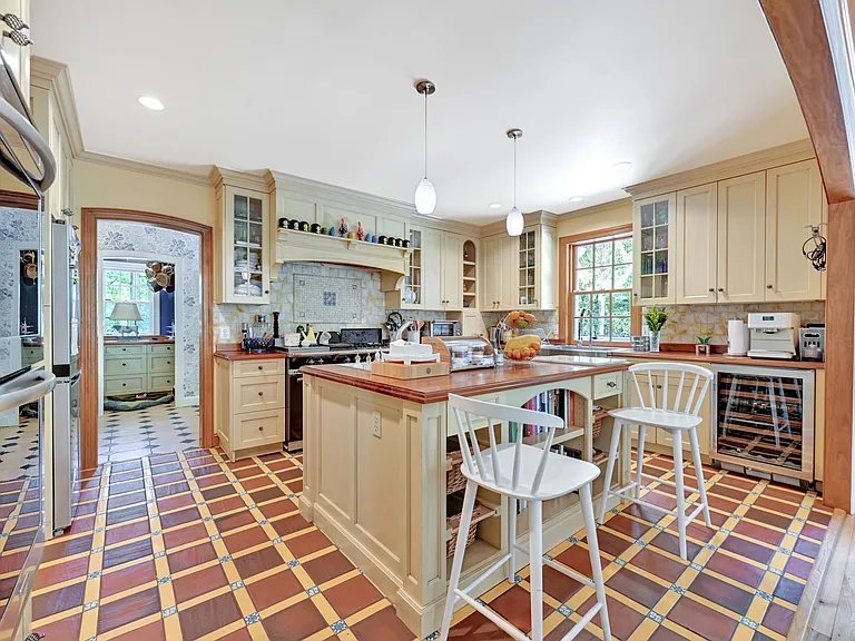6907 Bradley Blvd — Photo 104