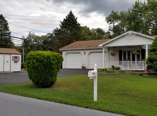 4299 Woodcrest Ln, Harrisburg, PA 17112