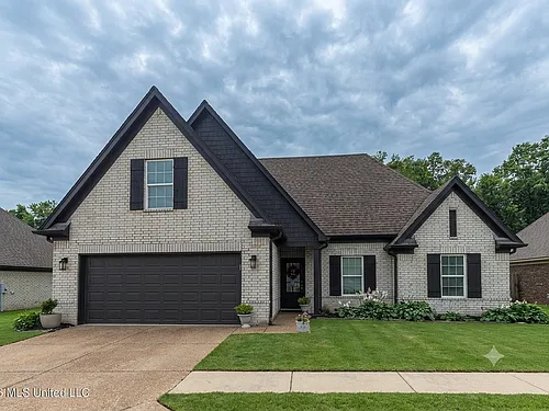 2261 Bella Ln Photo 1