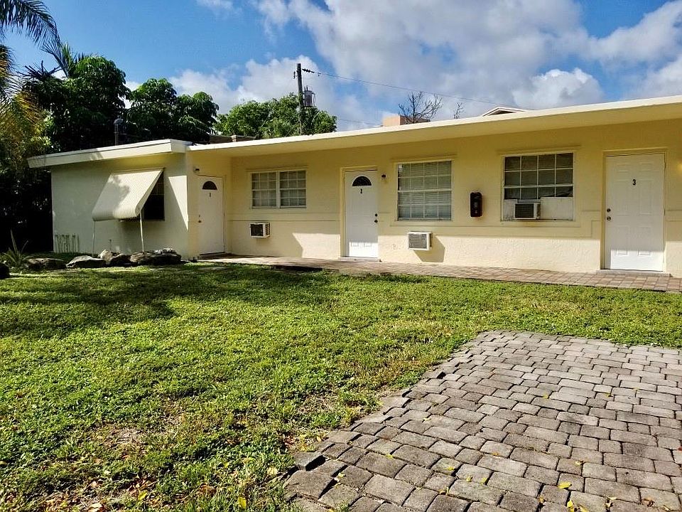 1st image of 898 SE 2nd Pl