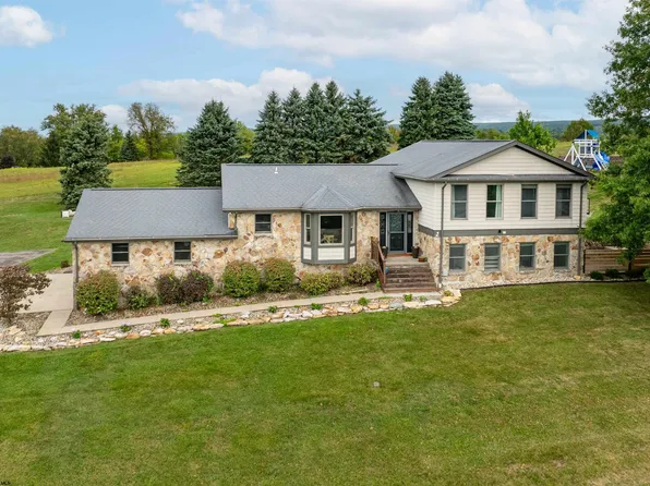 27 Vecchio Ln, Morgantown, WV 26508