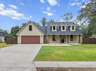 103 Begonia St, Lake Jackson, TX 77566