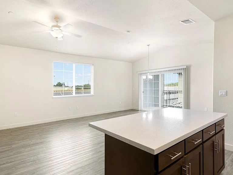Luxe Ripon Apartments — Photo 16