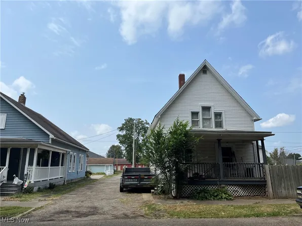 240 3rd St NE, New Philadelphia, OH 44663