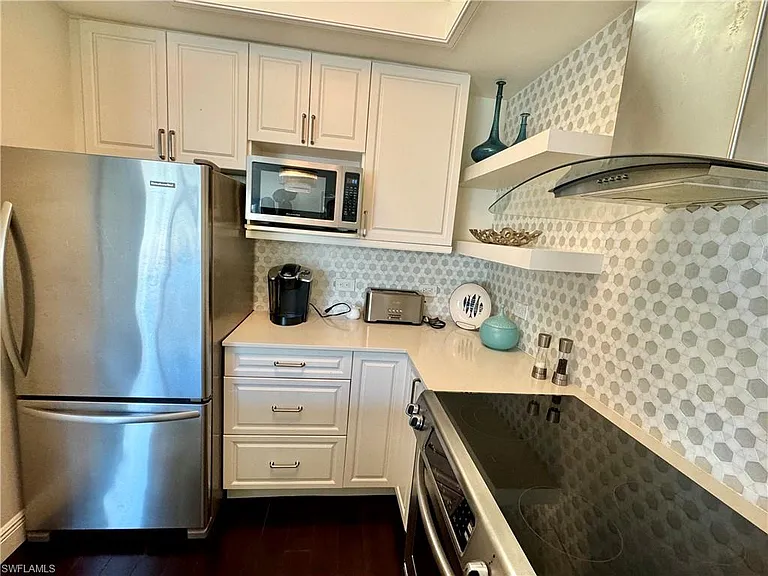 365 5th Ave S #303 — Photo 18