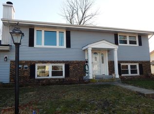 344 Hubbard Ln, Crete, IL 60417