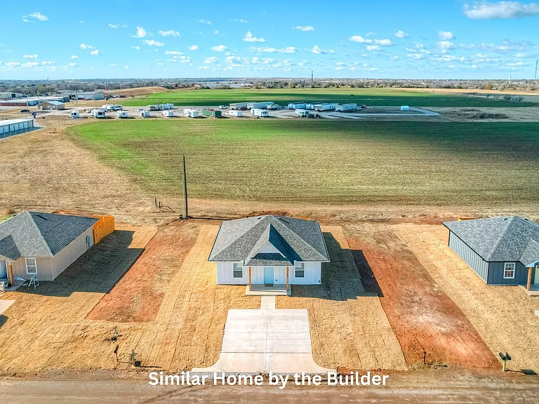 121 Sterling Dr — Photo 34