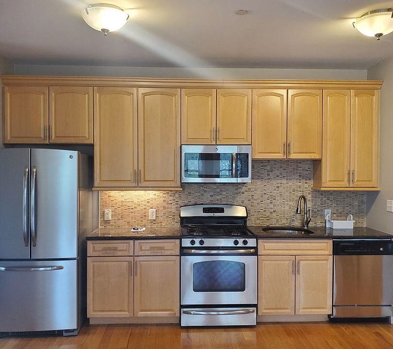 1st image of 245 249th Ave E #301