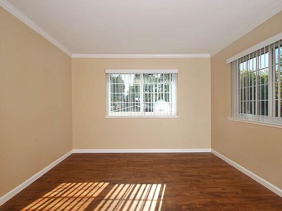 2nd image of 438 Ventura Ave APT 10